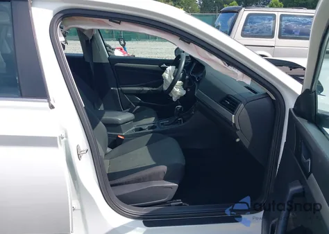 2021 Volkswagen Jetta 1.4T R-Line/1.4T S/1.4T Se z USA, uszkodzony, nr VIN 3VWC57BU4MM013308